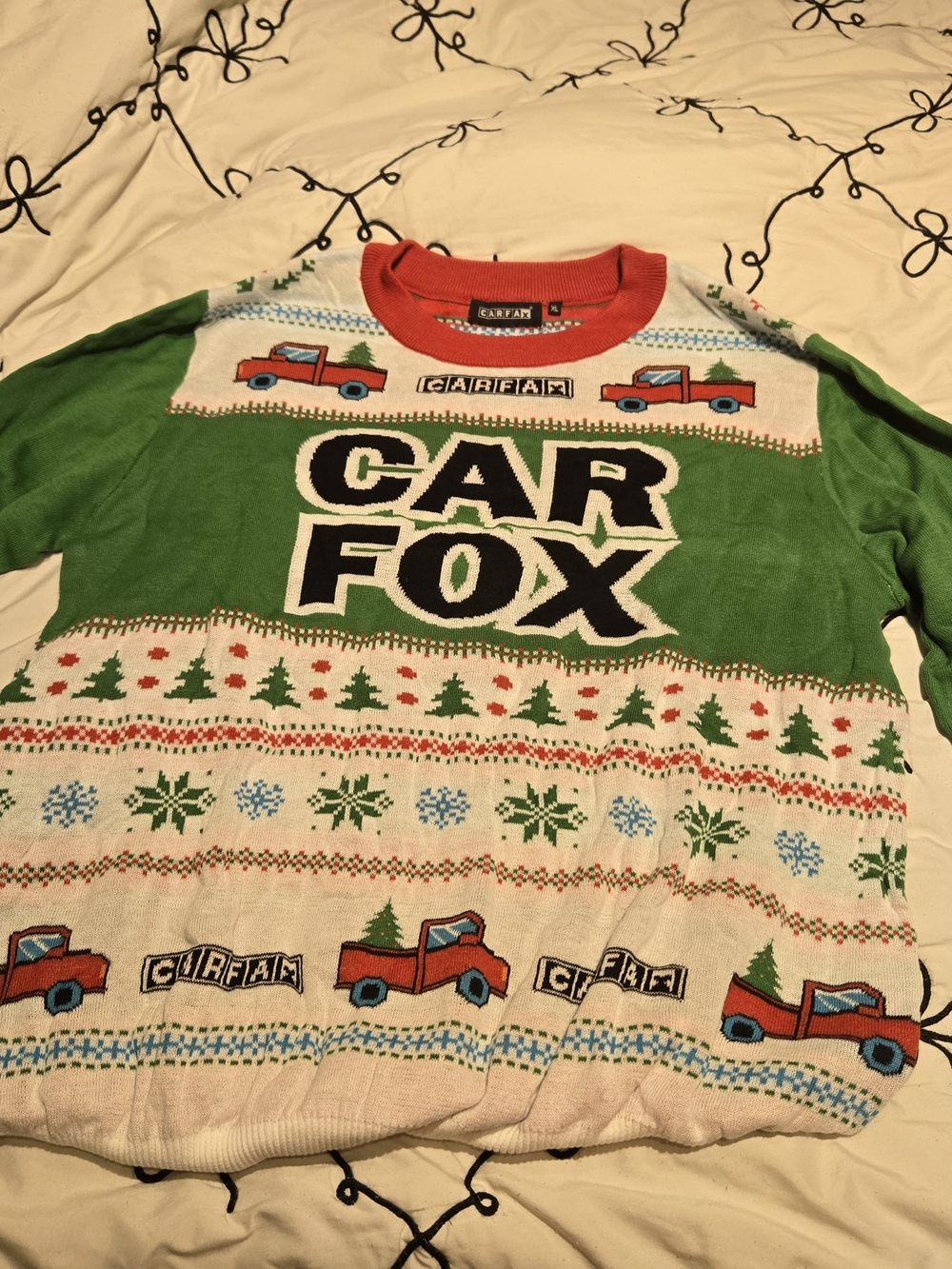 'CAR FOX' Holiday Sweater - Green & Red